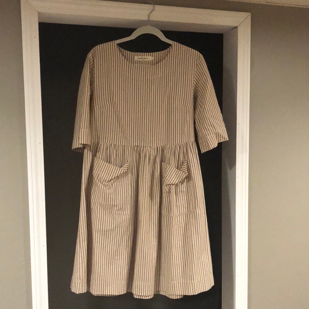 Striped flowy dress with light brown & cream stripes